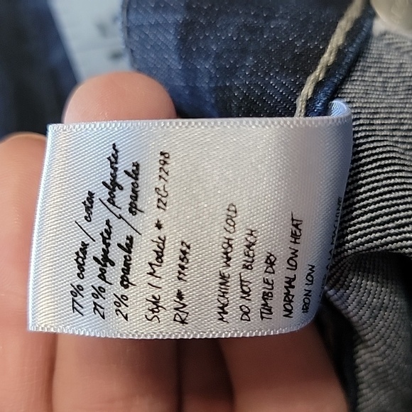 Blank NYC Size 24 Dark Wash Skinny Jeans.  Excellent Used Condition - Picture 9 of 13